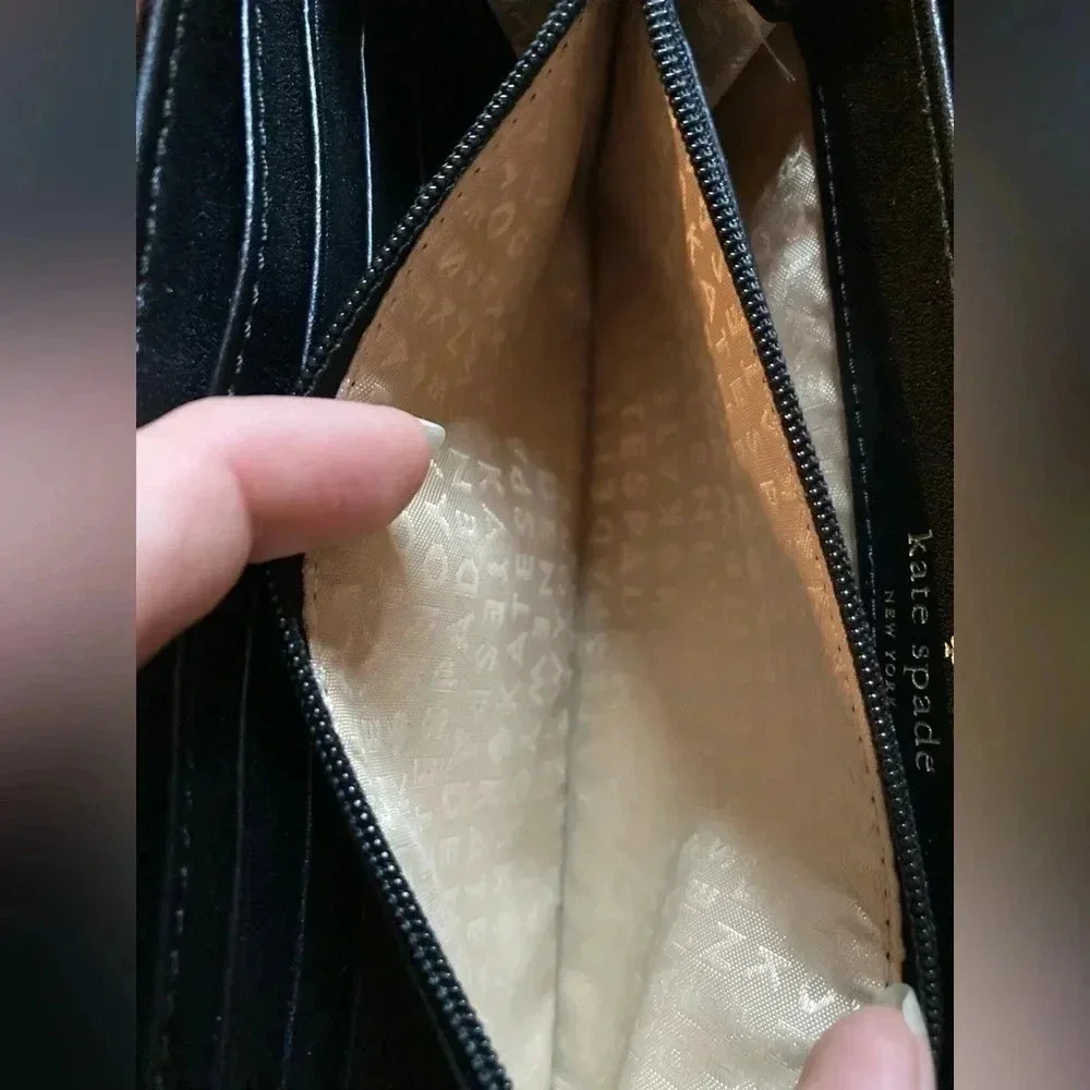 Like New Kate Spade Bay Street Pebbled Leather Zip Around Wallet